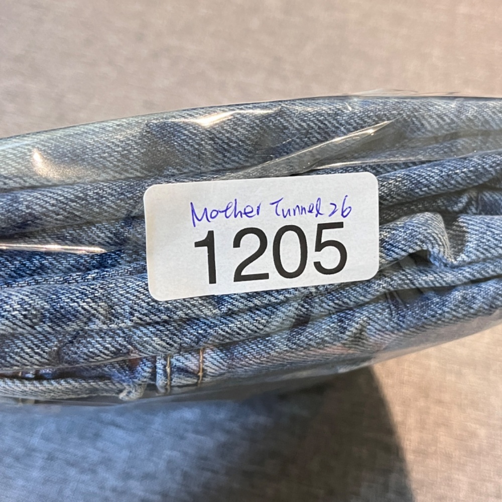 Mother Tunnel Vision Sneak in Take Me Higher Jeans - Women's Size 26 - Blue - Picture 13 of 13